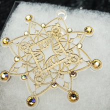 Load image into Gallery viewer, Star Snowflake Brooch